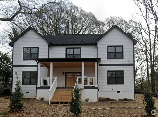 Building Photo - 427 Holly St NW