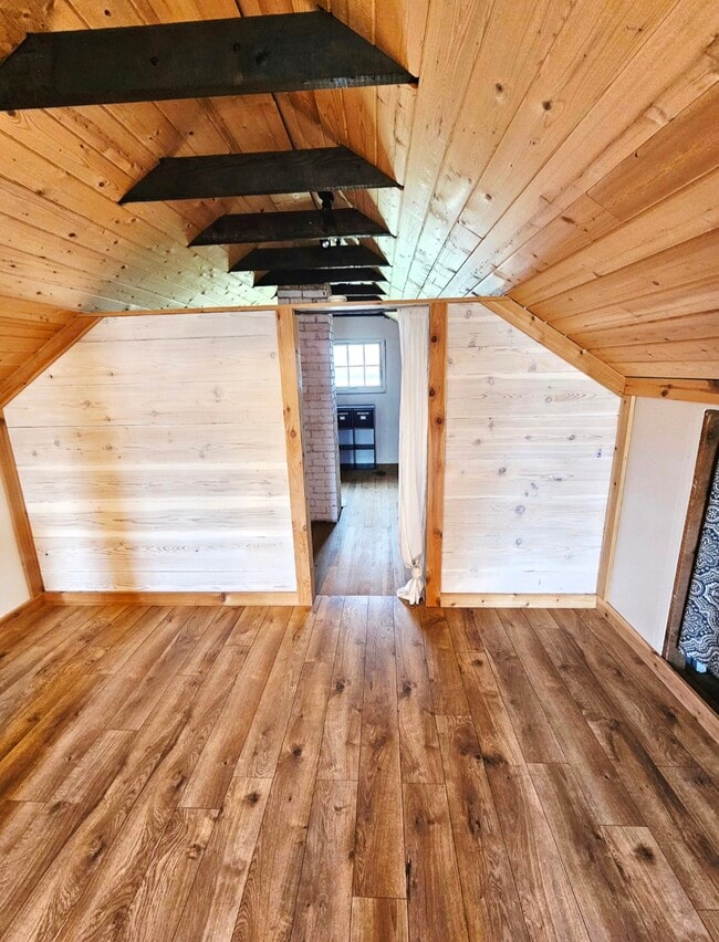 Building Photo - 2886 Cottonwood Creek Rd