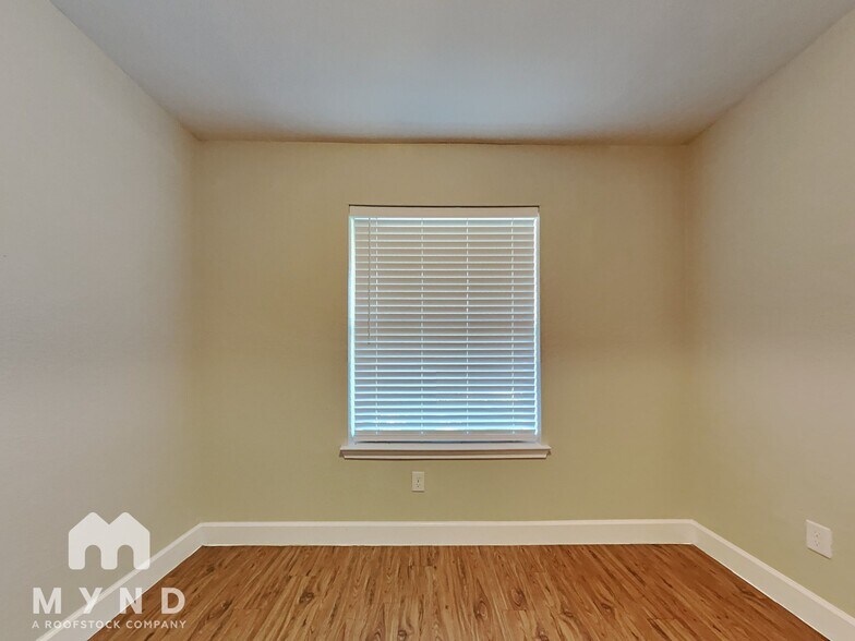 Building Photo - 8418 Laura Koppe Rd