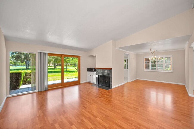 Building Photo - Fabulous condominium home on 6th Fairway of El Macero Country Club.