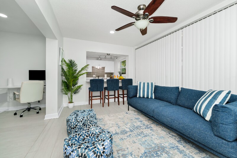 Building Photo - 363 Harbor Dr