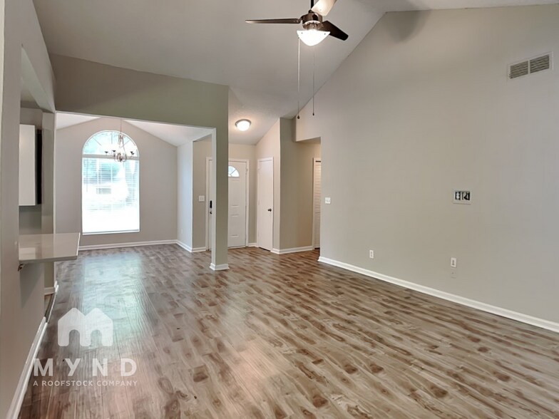 Building Photo - 632 Kilkenny Cir