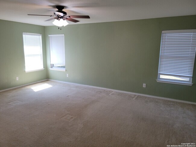 Building Photo - 10919 Fox Crest