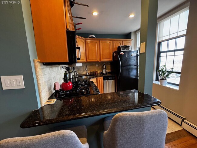 Building Photo - 310 Riverside Blvd