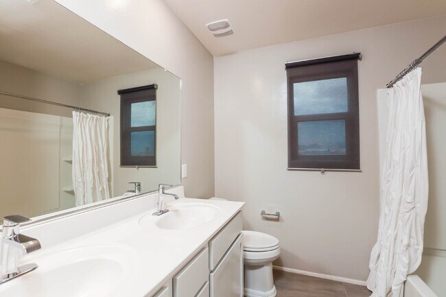 Building Photo - "Spacious 4-Bed Spacious two-level residential rental in Marana with modern Elegance!  Available ...