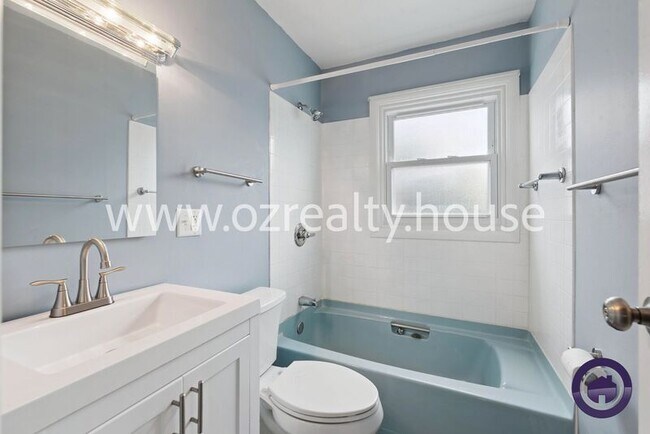 Building Photo - 617 Whitlock Ave