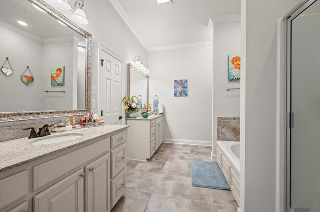 Building Photo - 8251 Valencia Ct