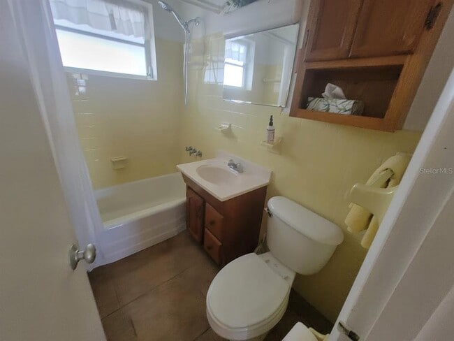 Building Photo - 8385 Aero Ave