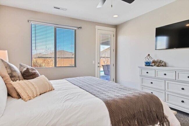 Building Photo - 3364 W 2490 S