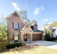Building Photo - 221 Hickorywoods Dr