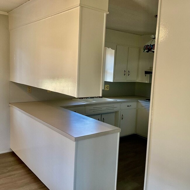 Building Photo - Brick Ranch Style home with 3 Bedrooms, 2.5 Baths, Full Unfinished Basement In Iron Station NC