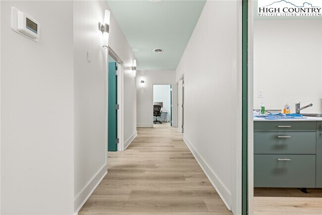 Building Photo - 610 State Farm Rd