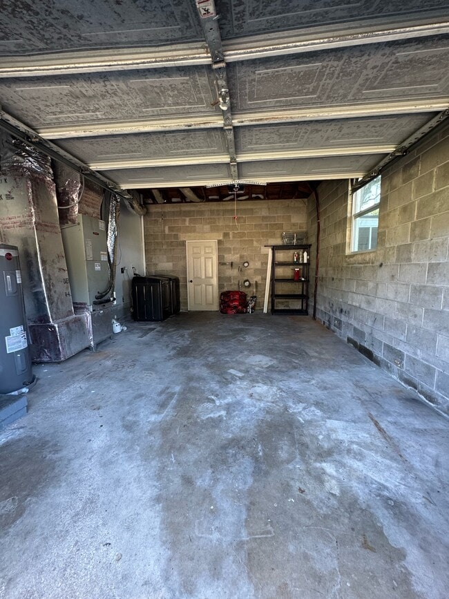 Building Photo - 6910 Cartier Cir