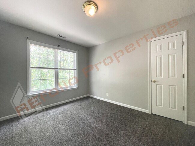 Building Photo - 1711 Mystic Dr