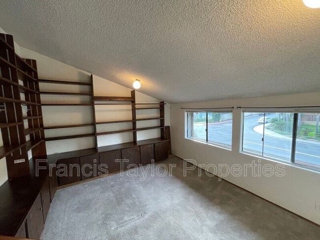 Building Photo - 13237 Sundance Ave