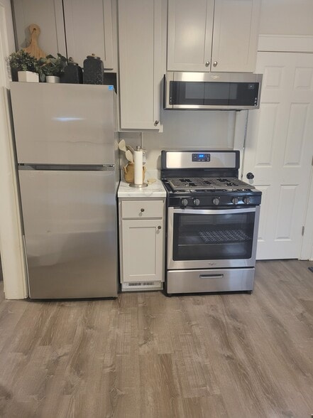 Building Photo - 156 N 75th St