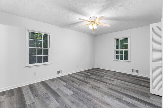 Building Photo - 1285 Coronada Dr