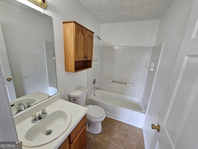 Building Photo - 5821 Strathmoor Manor Cir