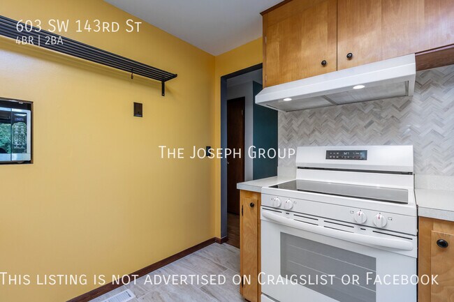 Building Photo - 603 SW 143rd St