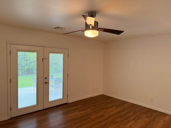 Building Photo - 51905 Avenida Velasco