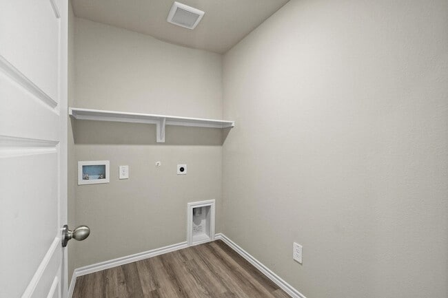 Building Photo - 16425 Rosella Ln