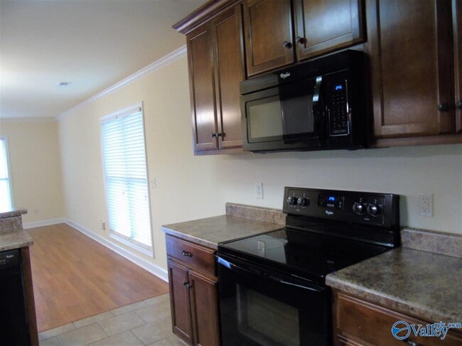 Building Photo - 5157a Maysville Rd