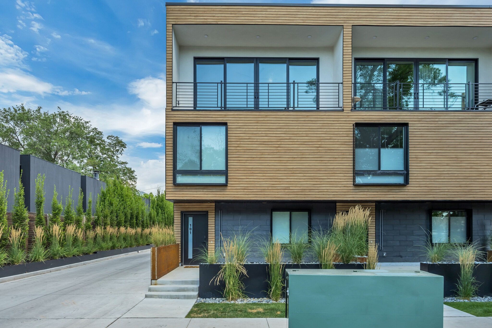 Building Photo - 833 S 800 E