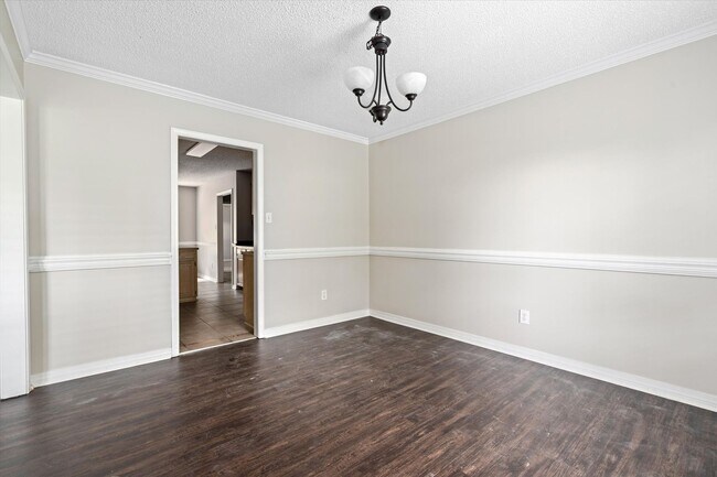 Building Photo - 10020 Silverthorne Ct