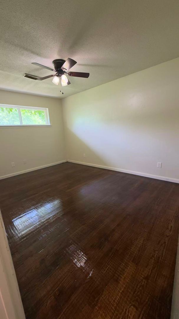 Building Photo - Great and Affordable Duplex in Plano!
