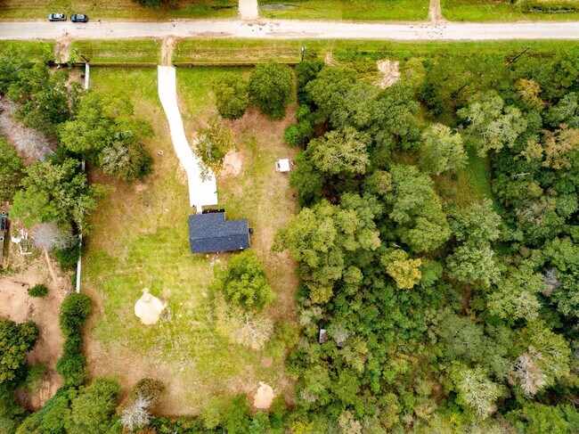 Building Photo - 2036 County Rd 3434N