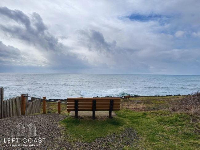 Building Photo - 480 Alsea Ave