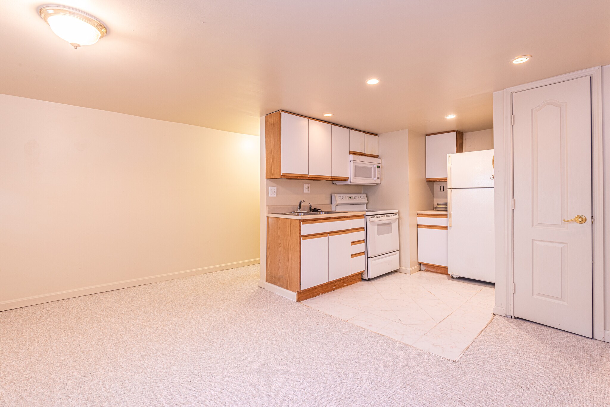 Living area - 33 Randolph Pl NW