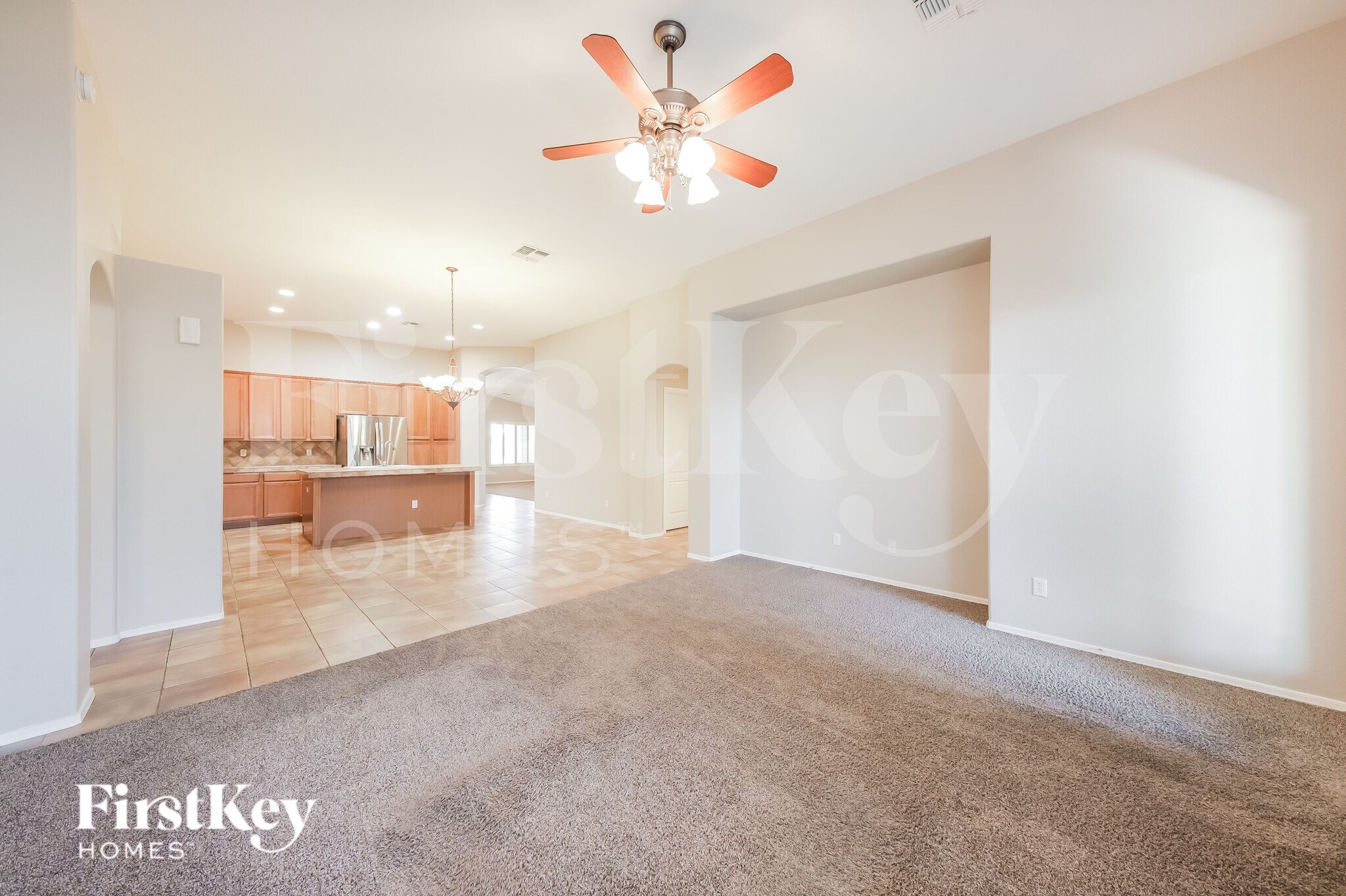 Building Photo - 7834 W Robin Ln