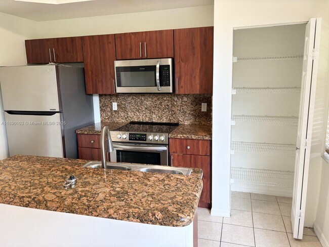 Building Photo - 4938 Leeward Ln