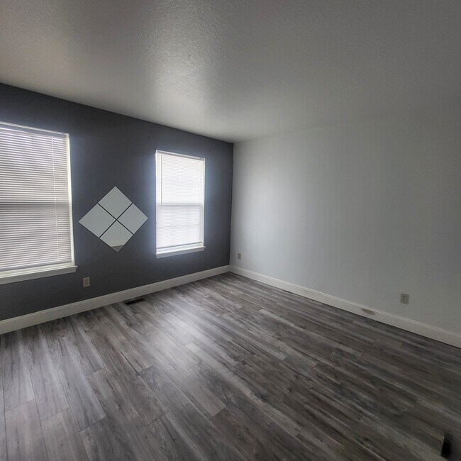 Building Photo - 107 El Dorado Trail E