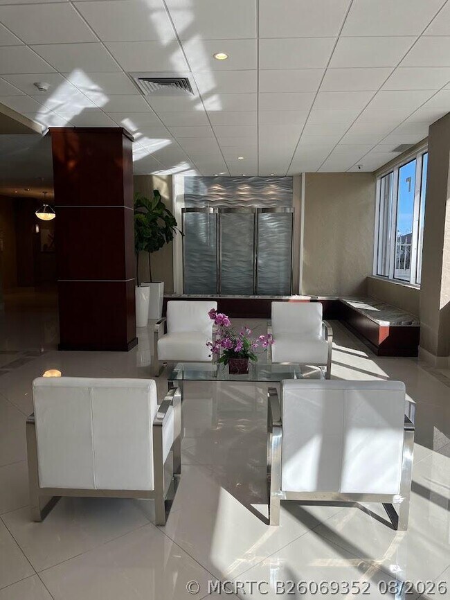 Building Photo - 4250 Galt Ocean Dr