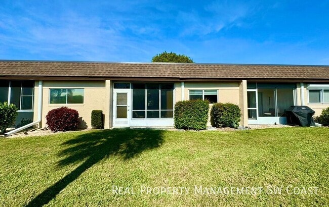 Building Photo - 6300 South Pointe Blvd