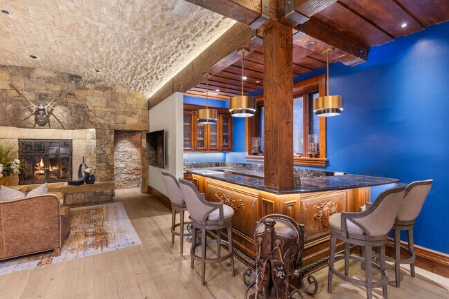 Building Photo - 472 Thunderbowl Ln