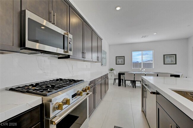 Building Photo - 10851 Mila Lndg Ave