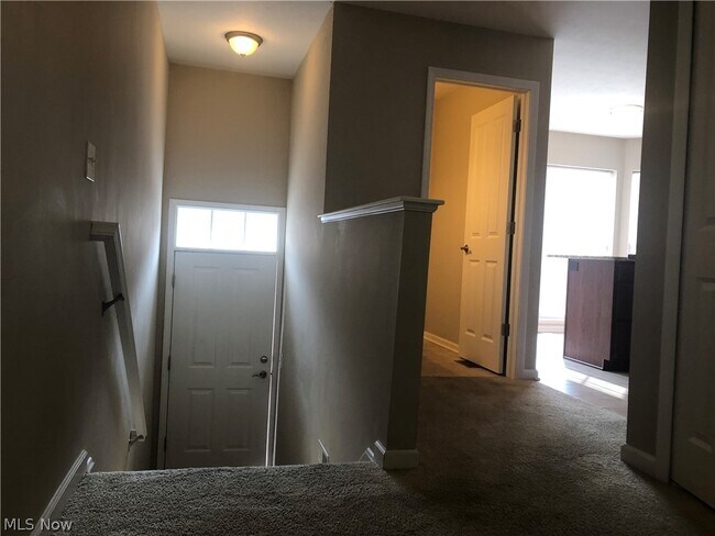 Building Photo - 1925 E 86th St