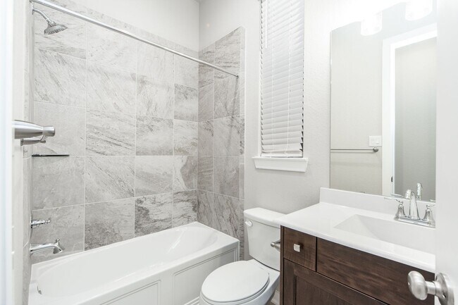 Building Photo - 8706 Fox Trail Dr