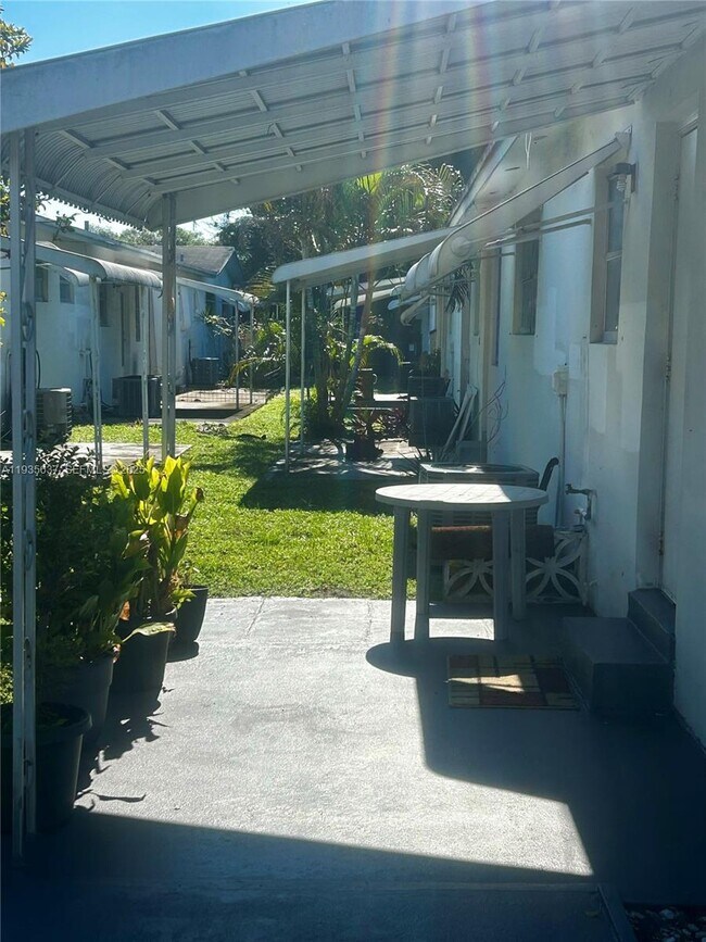 Building Photo - 2230 Jackson St