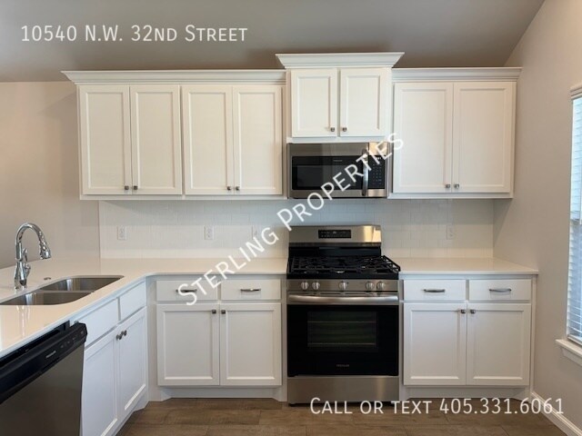 Building Photo - 10540 NW 32nd St