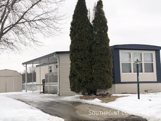 Primary Photo - 43 Larkspur Dr