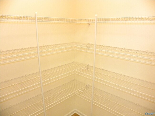 Building Photo - 409 Jasmine Dr