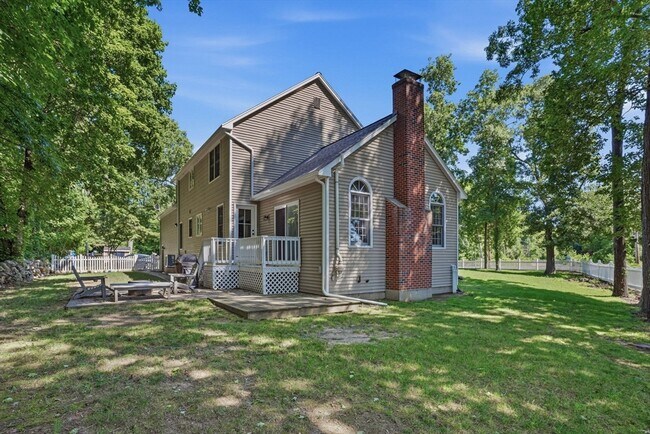 Building Photo - 1565 West St