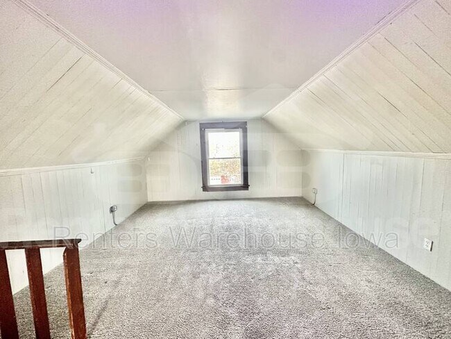 Building Photo - 3114 School St