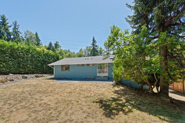 Building Photo - 13726 SE 24th St