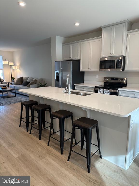 Building Photo - 4908 Dunhaven Dr