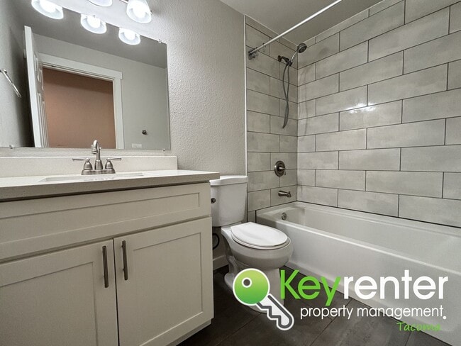 Building Photo - Shared Split level 3 Bed 2 Bath Upstairs Unit with Modern Upgrades Close to JBLM!